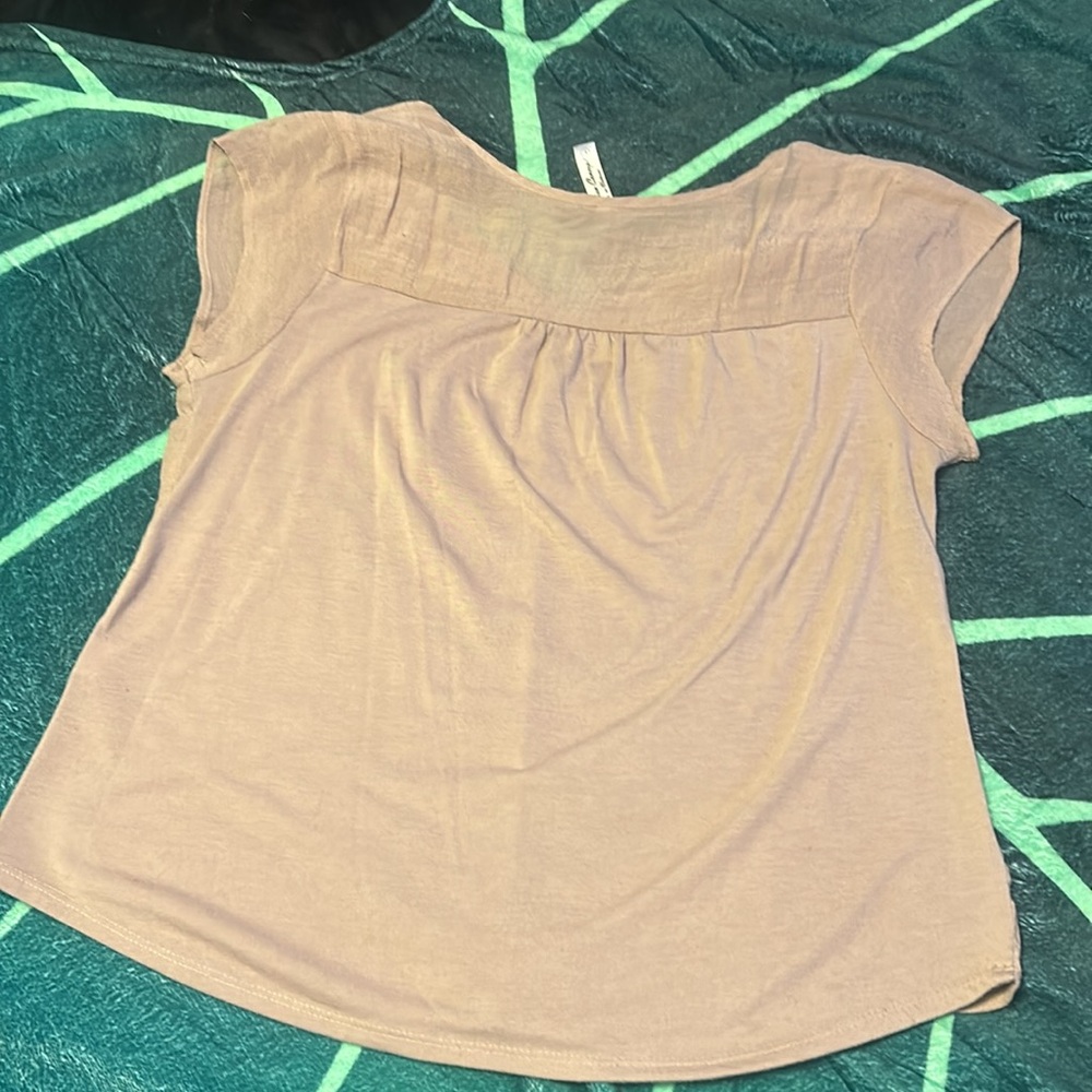 Light taupe short sleeve blouse - Picture 4 of 4